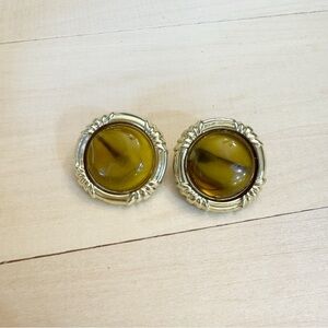 Vintage Cabochon Cat Eye Clip On Gold Tone Plastic Earrings